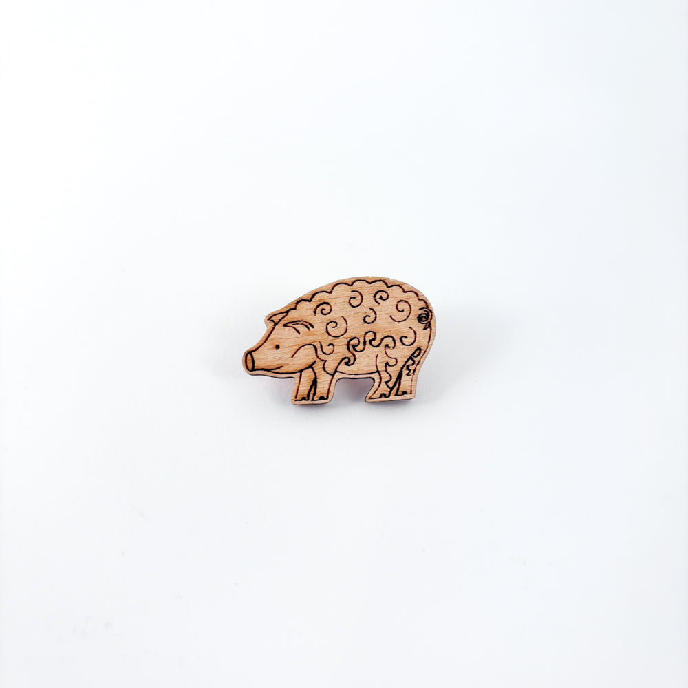 Magma x Júlia Csapó - Malac wooden pin