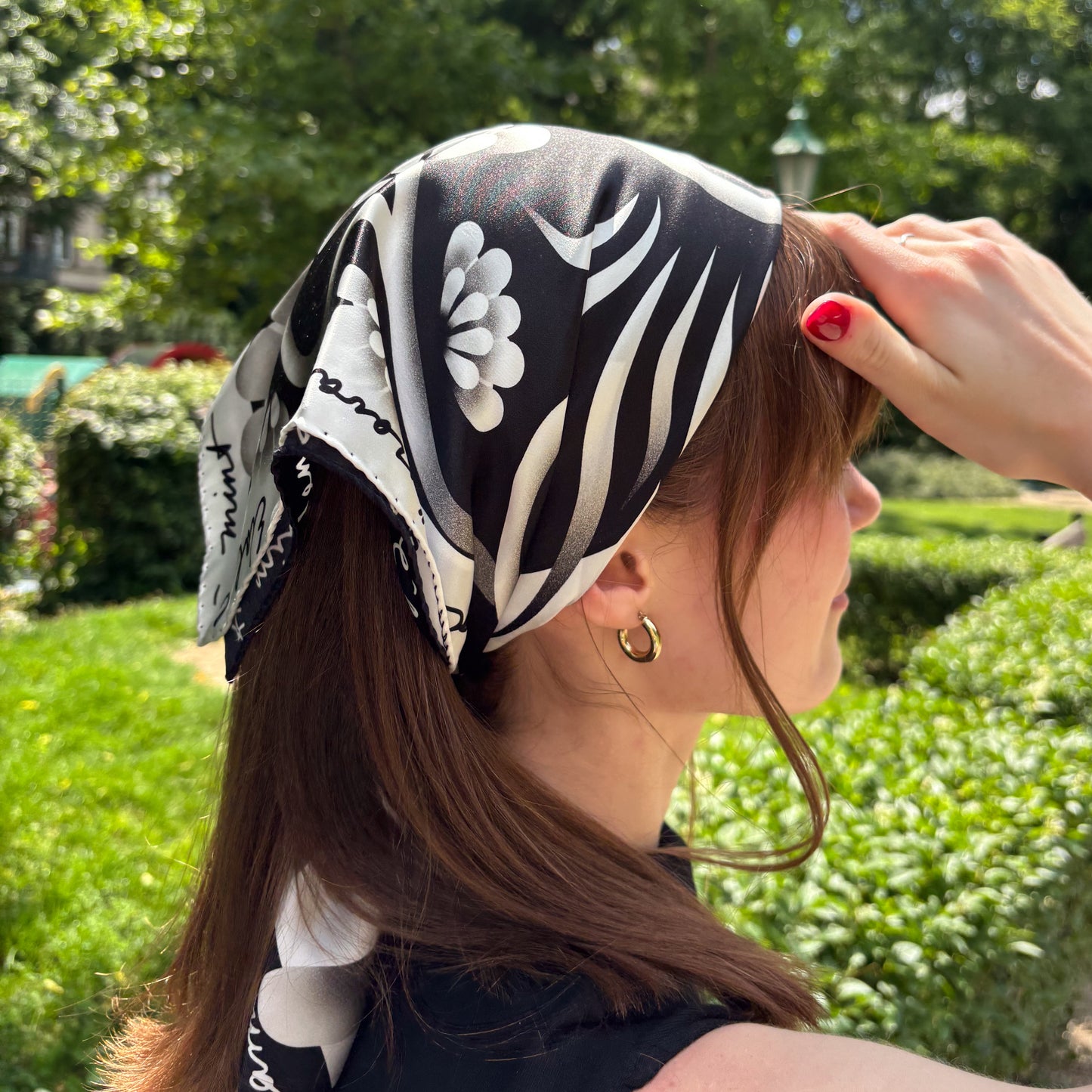 Silk scarf - "Mint az őzek" - 70x70 cm - black/white
