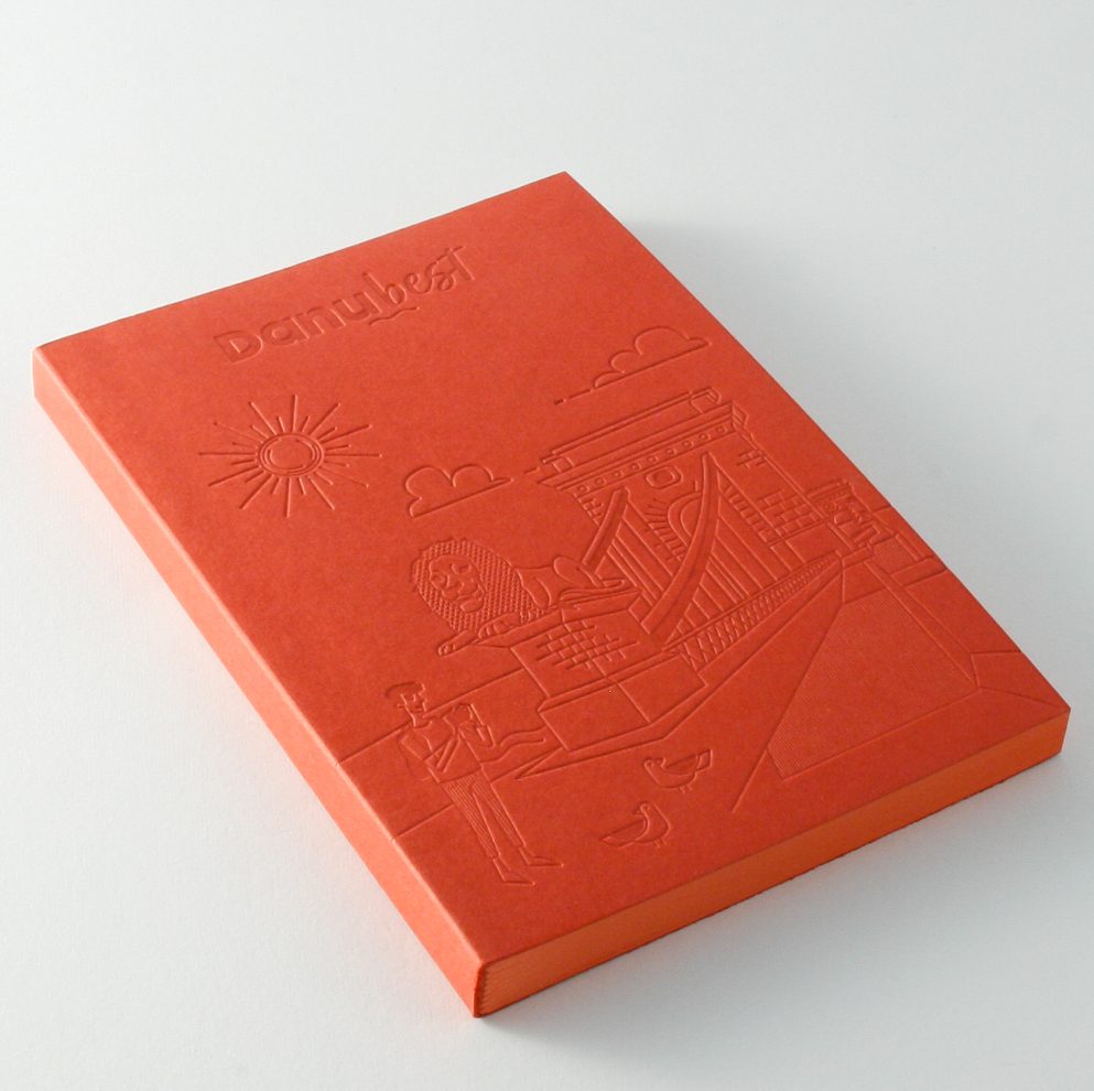 Danubest notebook - The Chain Bridge