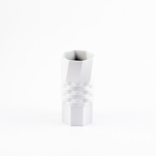 Porcelain vase/cup