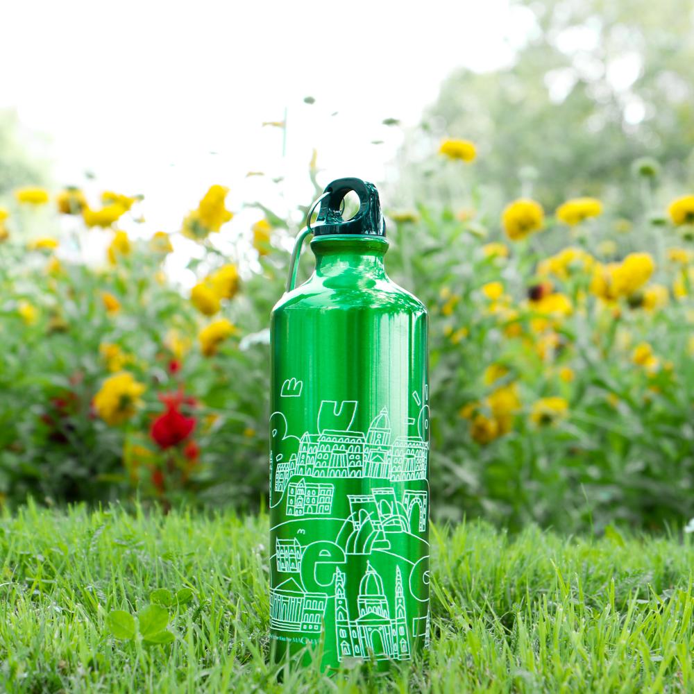 Eszter Kiss x Magma - Budapest waterbottle (green)