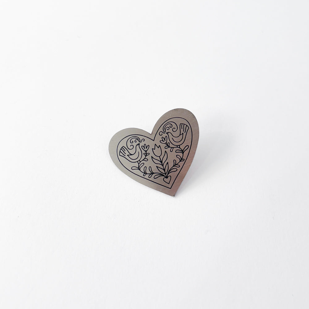 Magma x Júlia Csapó - Szív steel pin
