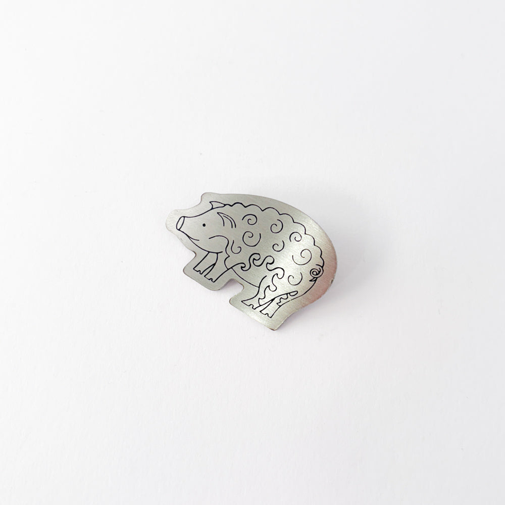 Magma x Júlia Csapó - Malac steel pin