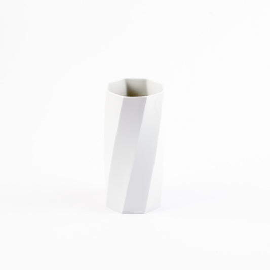 HYBRID - porcelain vase - white (diagonal lines)