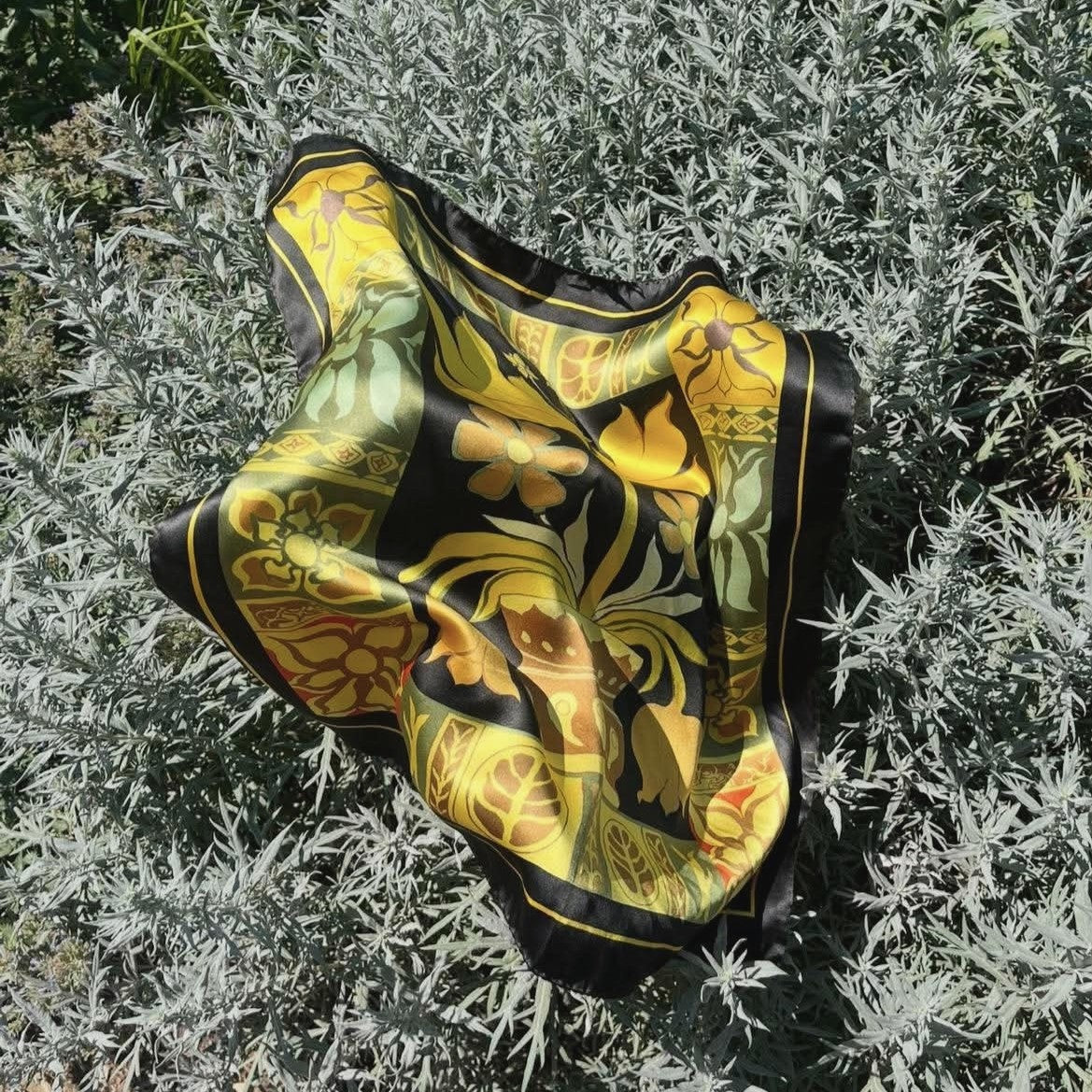 Eszter Kálóczy- "Yellow Flowers" 70x70cm