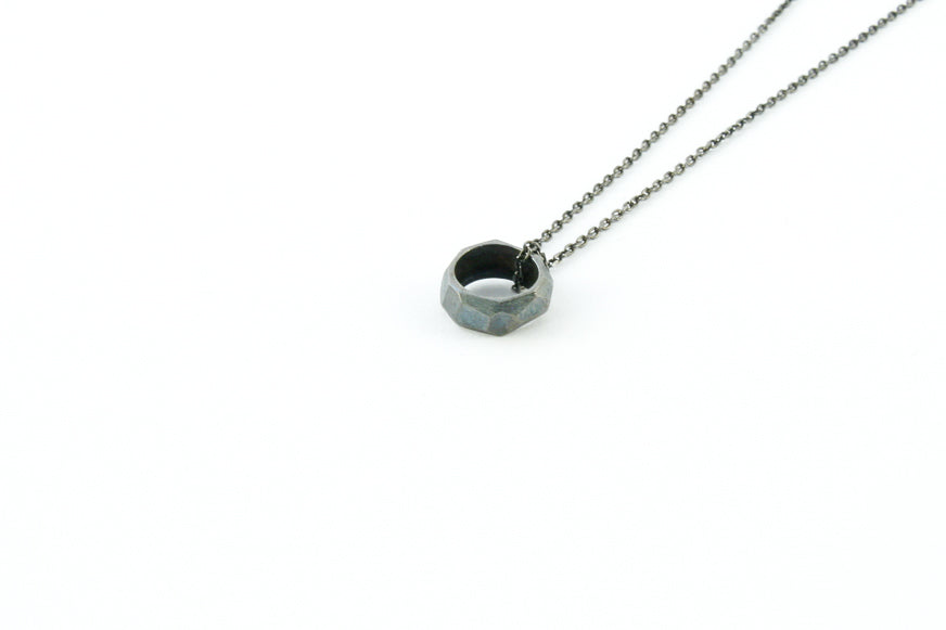 Nova round necklace